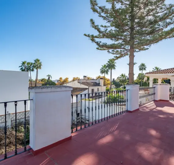 Detached villa R5243773