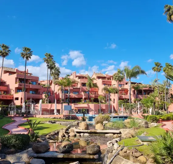 Middle floor apartment R5220190