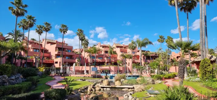 Middle floor apartment R5220190 2