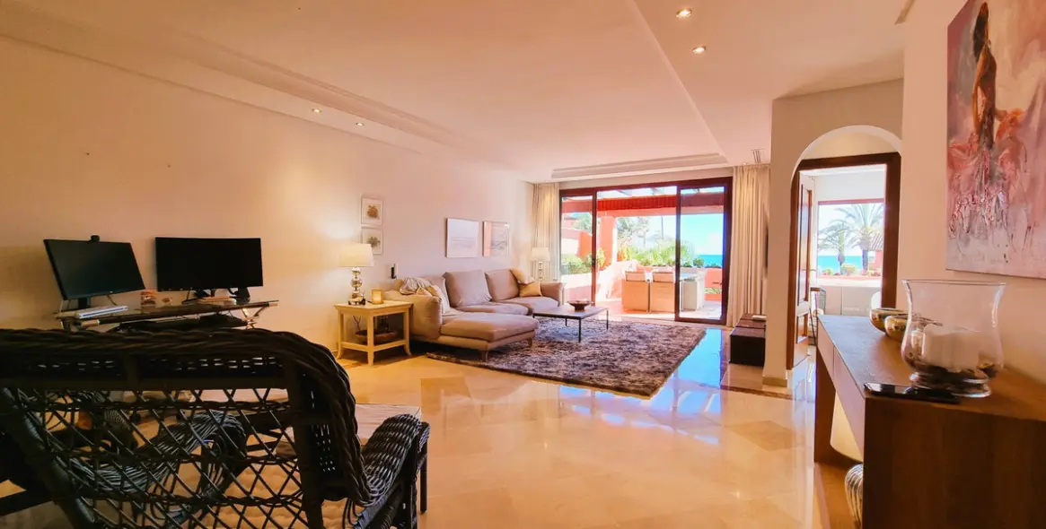 Sale of middle floor apartment in Estepona (district Estepona) 5