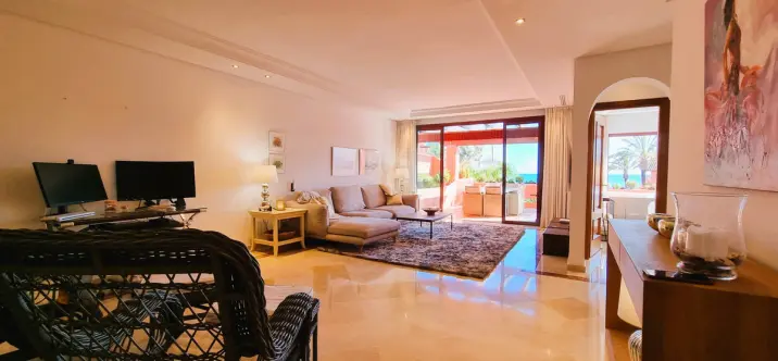 Middle floor apartment R5220190 4