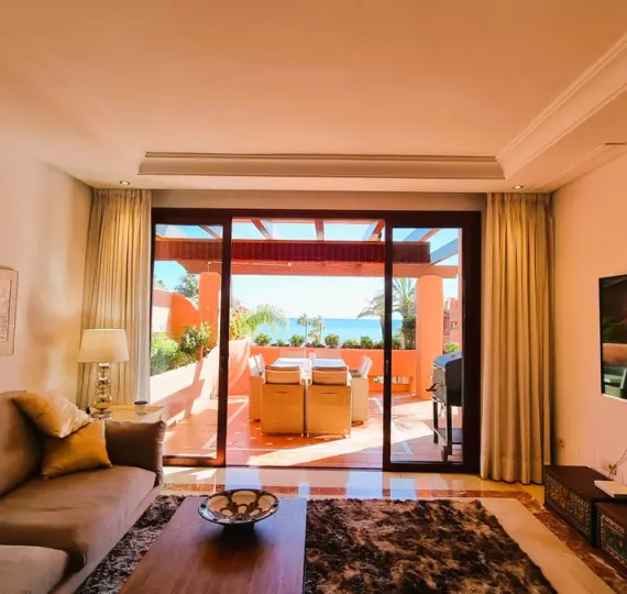 Middle floor apartment R5220190