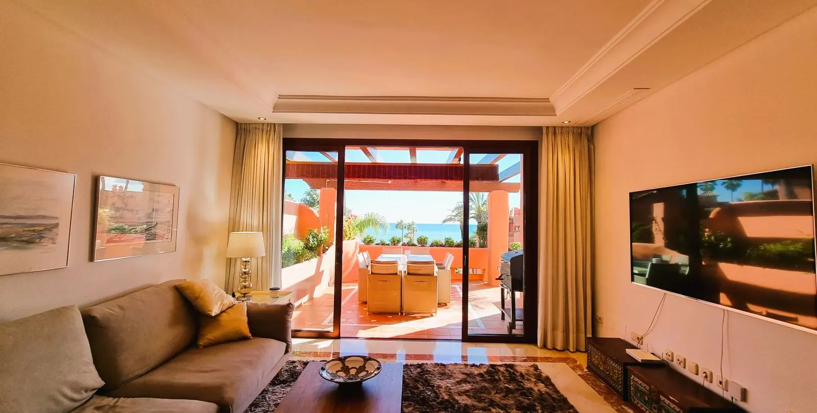 Продажа апартаментов на среднем этаже в Estepona 6