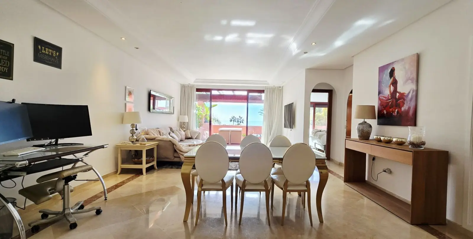 Продажа апартаментов на среднем этаже в Estepona 8