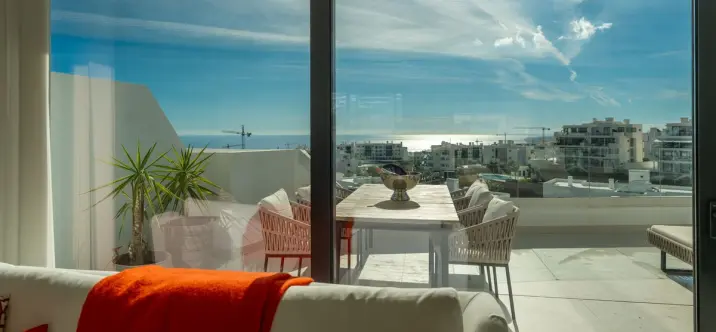 Penthouse R5237035 1