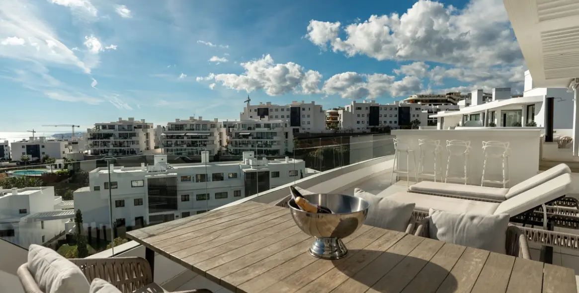 Sale of penthouse in Fuengirola (district Higueron) 3