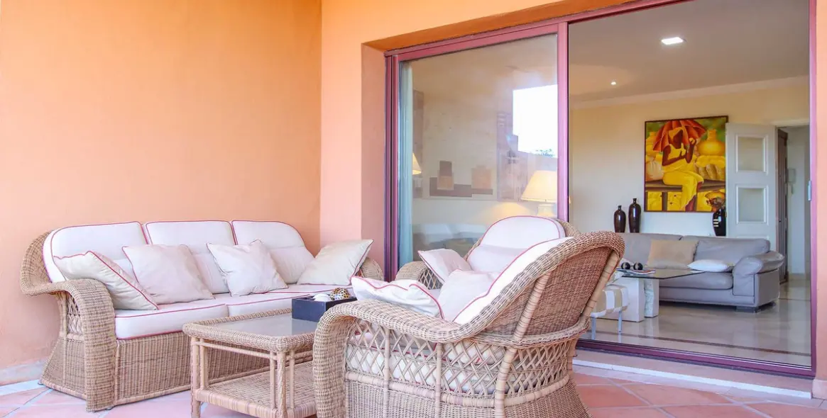 Sale of penthouse in Marbella East (district Bahia De Marbella) 6