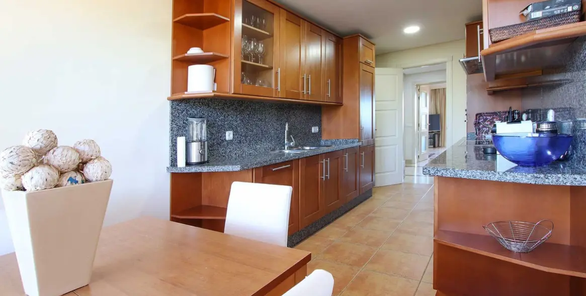 Sale of penthouse in Marbella East (district Bahia De Marbella) 10