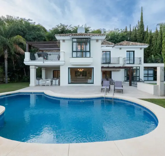 Detached villa R5244223