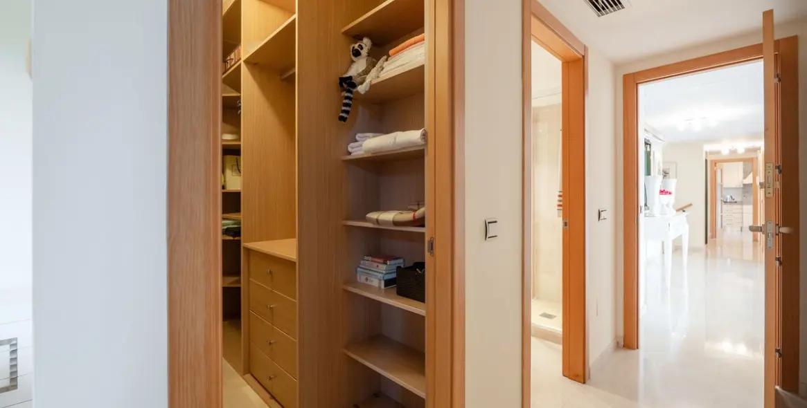 Продажа  отдельно стоящей виллы в Los Arqueros 19