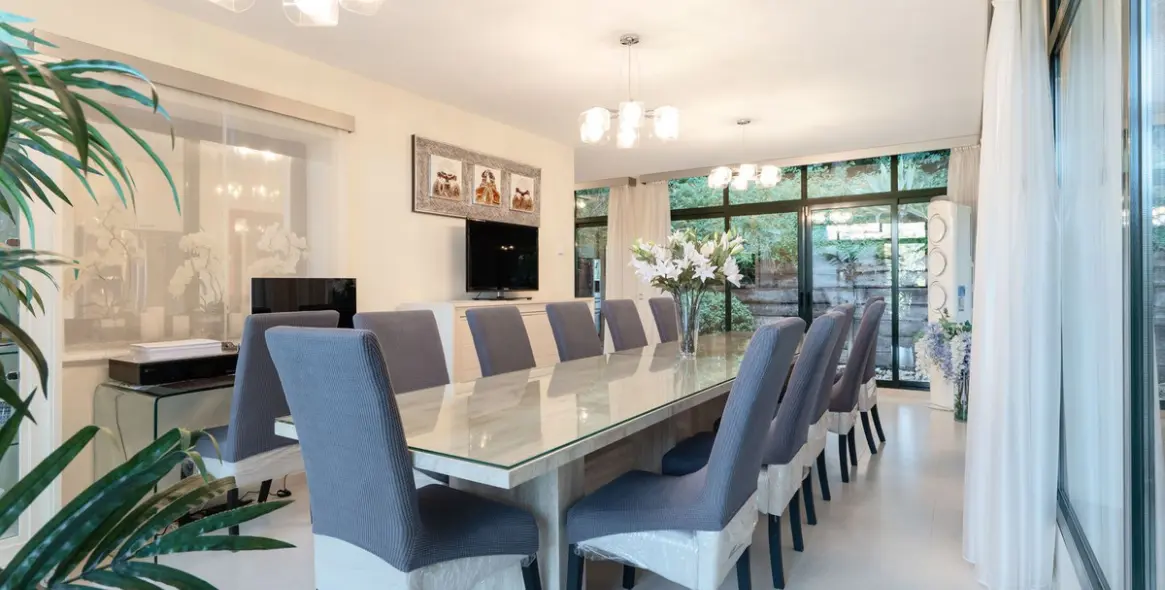 Продажа  отдельно стоящей виллы в Los Arqueros 8