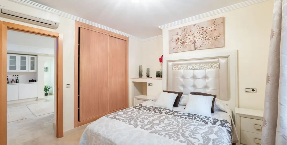 Venta de villa independiente en Los Arqueros 25