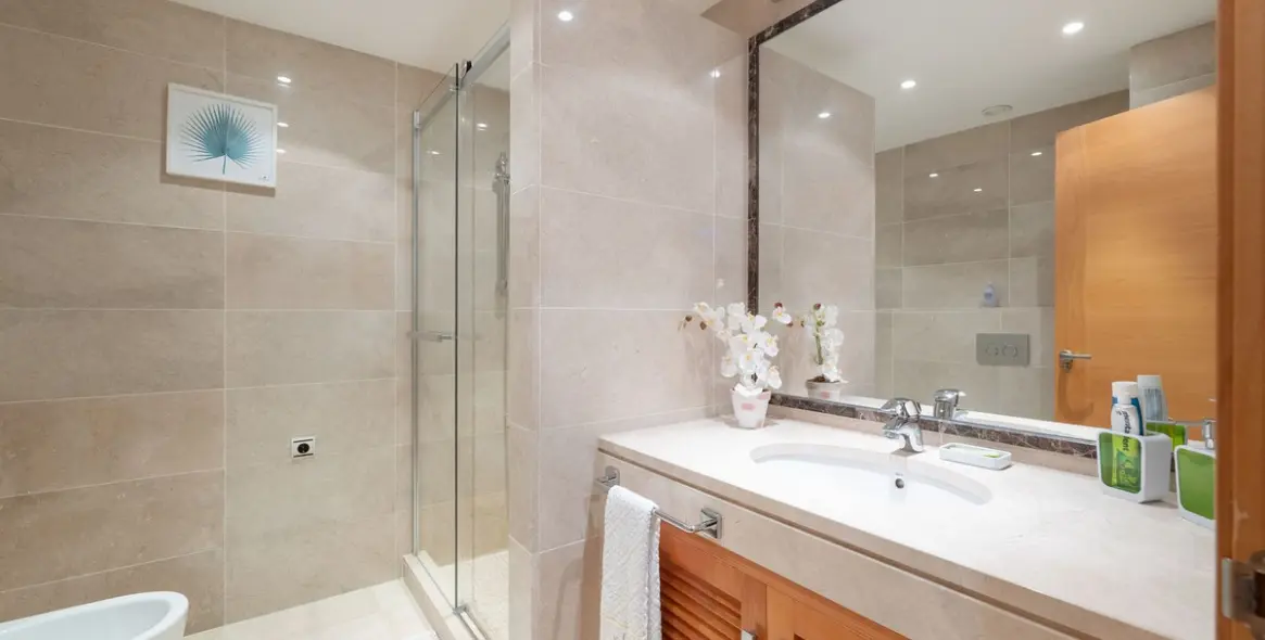 Venta de villa independiente en Los Arqueros 26