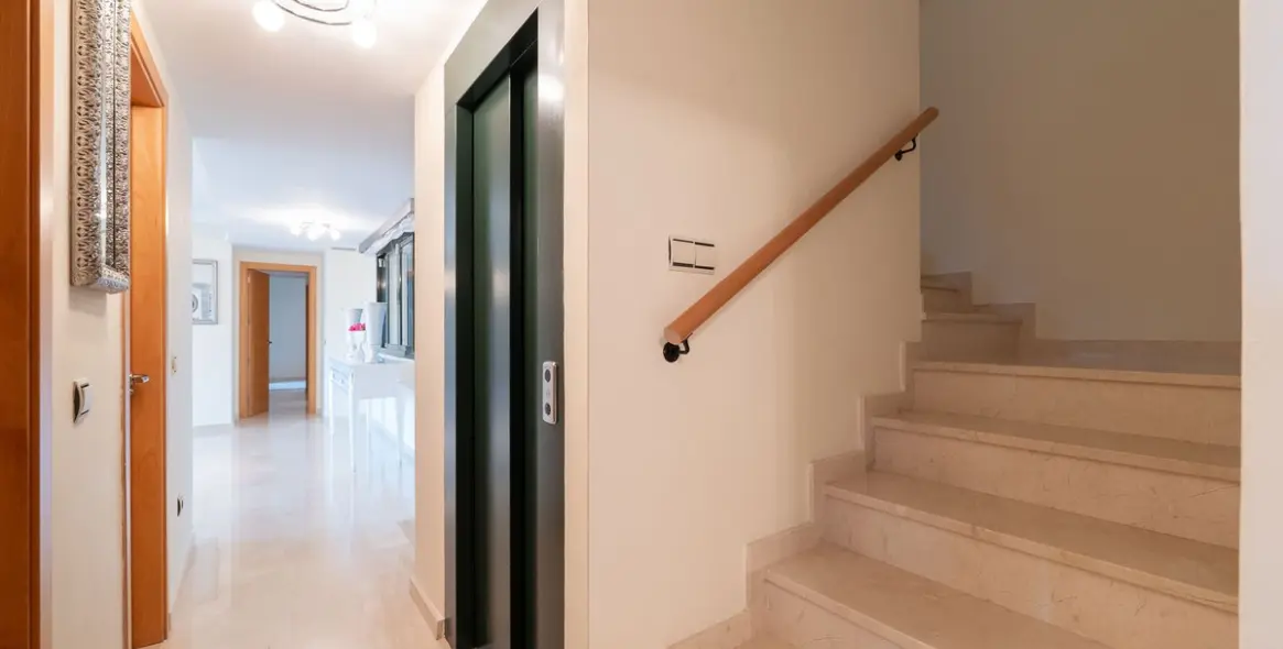 Venta de villa independiente en Los Arqueros 27