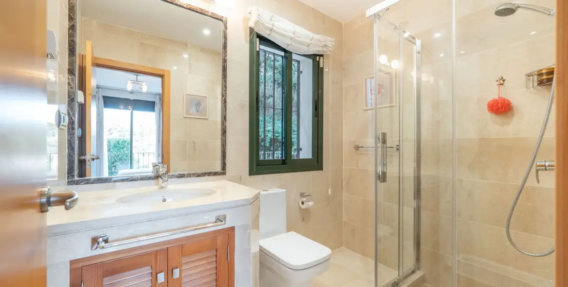 Venta de villa independiente en Los Arqueros 32