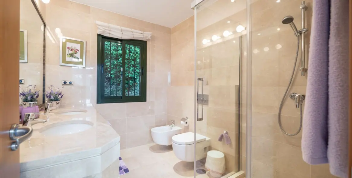 Venta de villa independiente en Los Arqueros 37