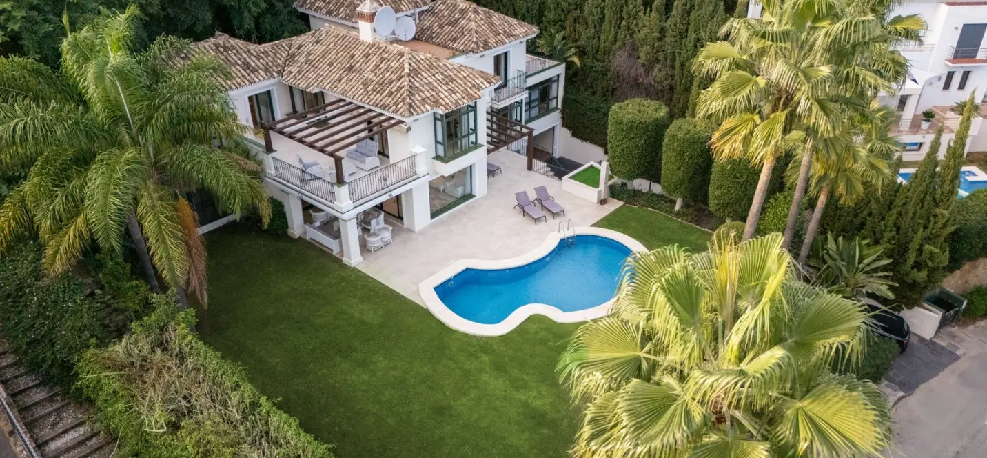 Sale of detached villa in Los Arqueros 0