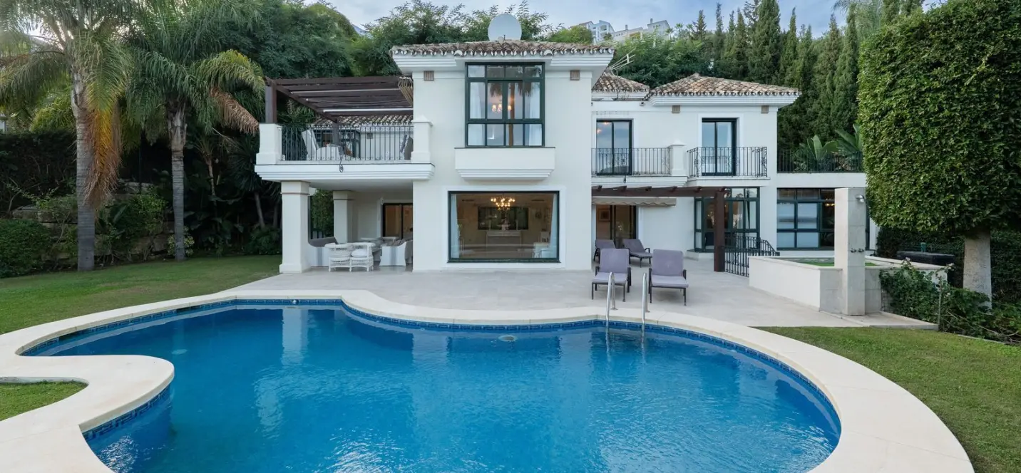 Sale of detached villa in Los Arqueros 2