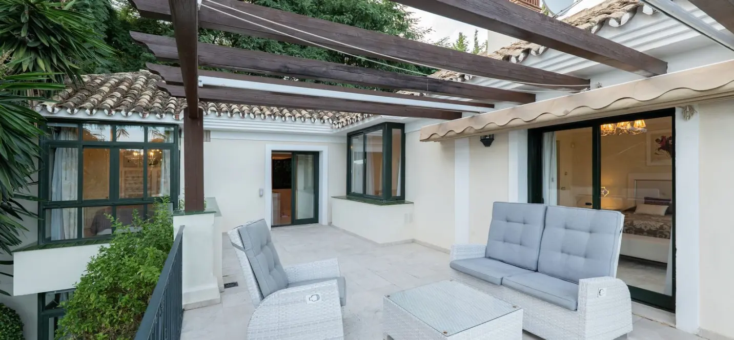 Sale of detached villa in Los Arqueros 4