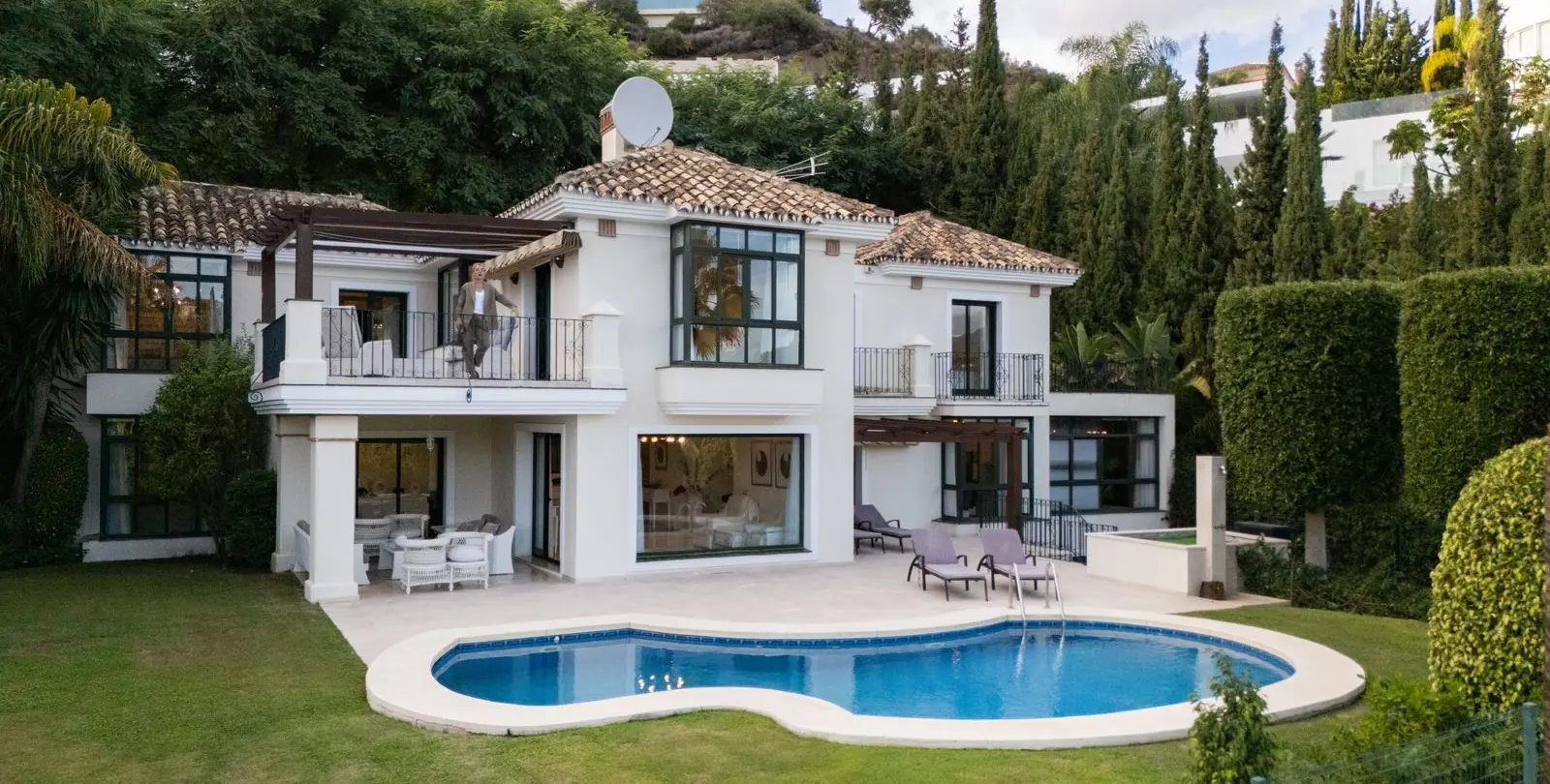 Sale of detached villa in Los Arqueros 69
