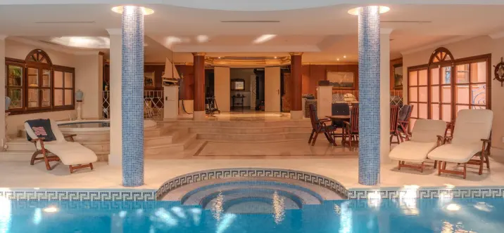 Detached villa R5211964 2