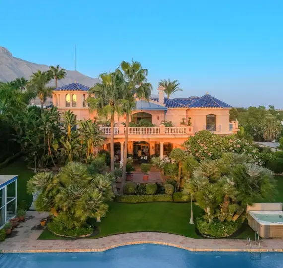 Detached villa R5211964