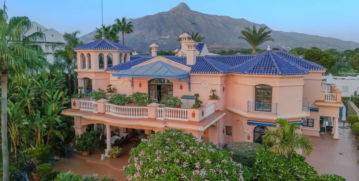 Sale of detached villa in Nueva Andalucía (district Nueva Andalucía) 5