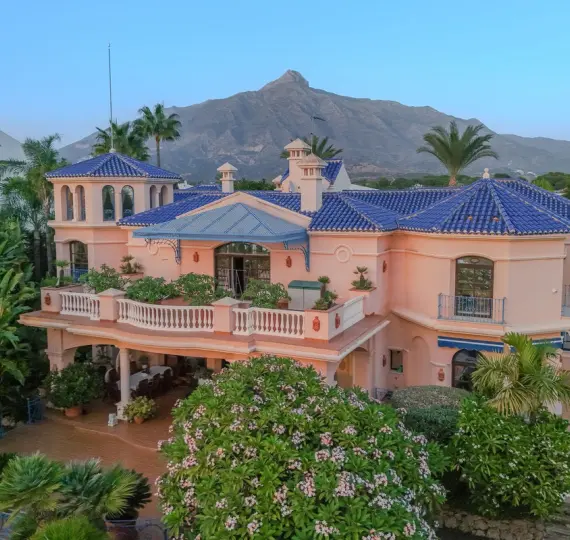 Detached villa R5211964