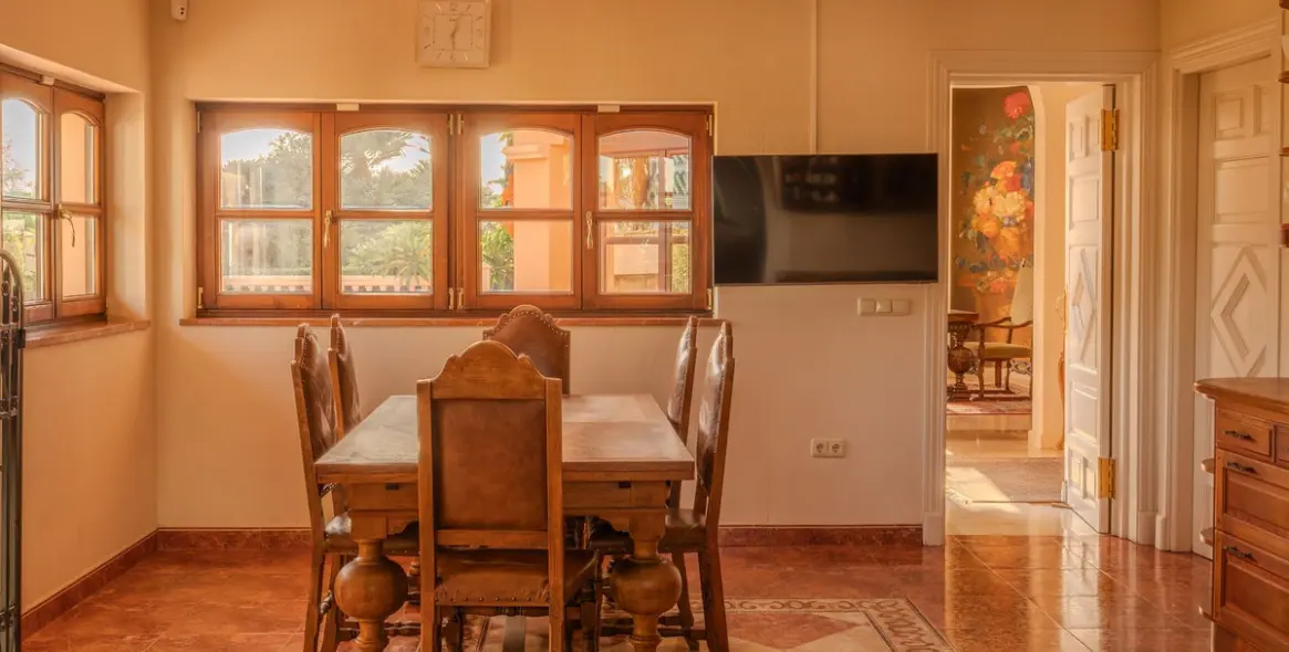 Venta de villa independiente en Nueva Andalucía 18