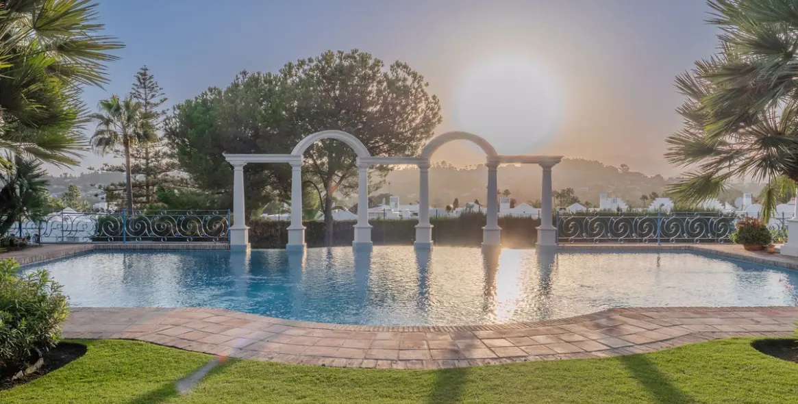 Продажа  отдельно стоящей виллы в Nueva Andalucía 34