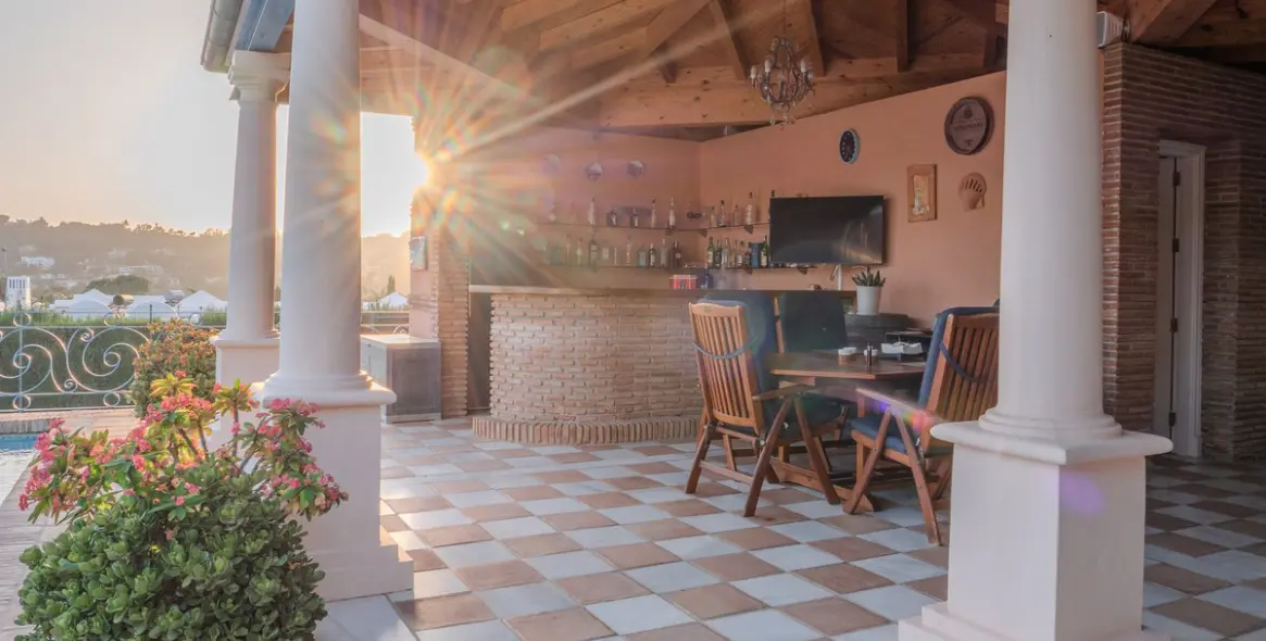 Продажа  отдельно стоящей виллы в Nueva Andalucía 40