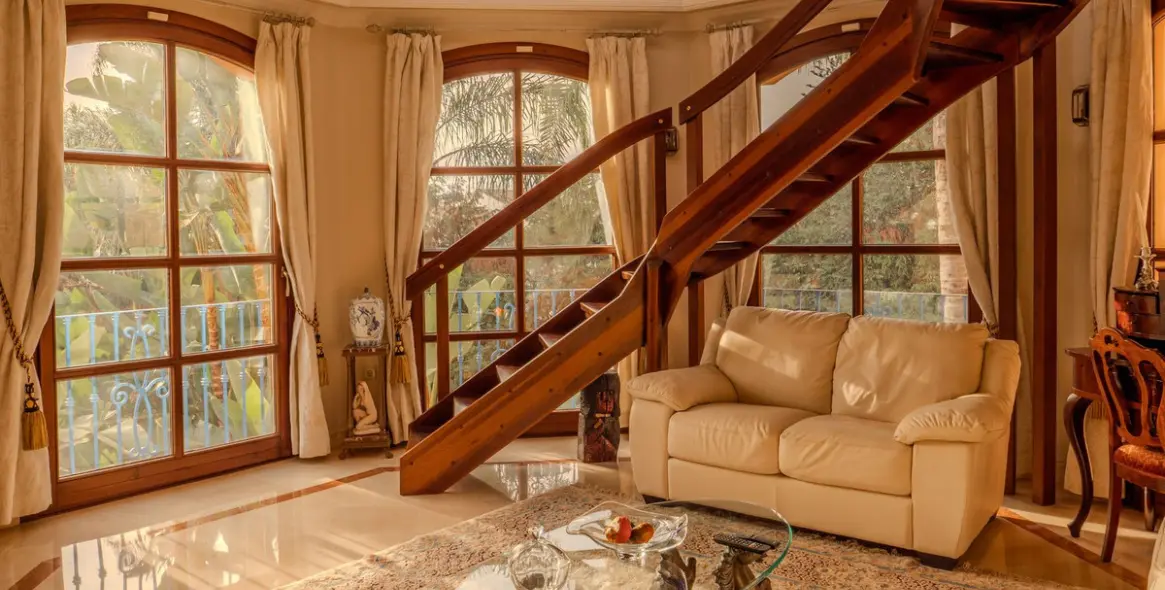 Продажа  отдельно стоящей виллы в Nueva Andalucía 45