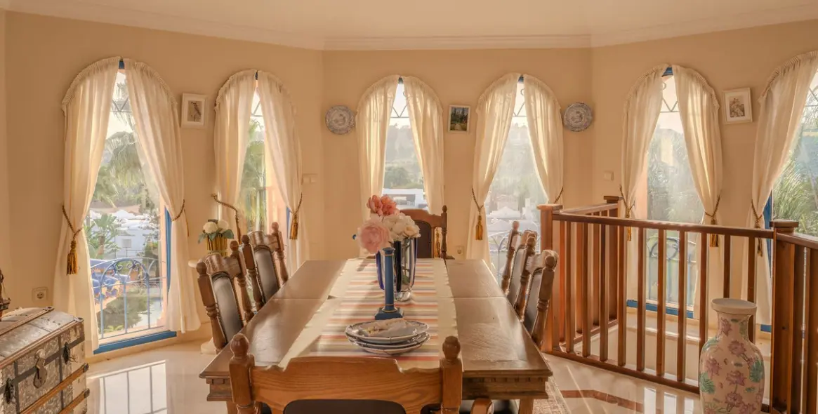 Продажа  отдельно стоящей виллы в Nueva Andalucía 47