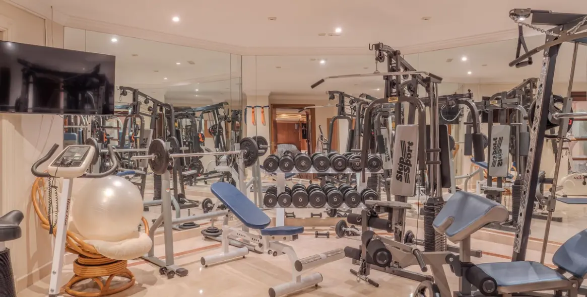 Продажа  отдельно стоящей виллы в Nueva Andalucía 64