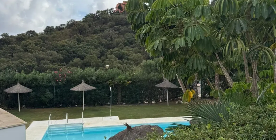 Long-term rent of ground floor apartment in La Mairena 16