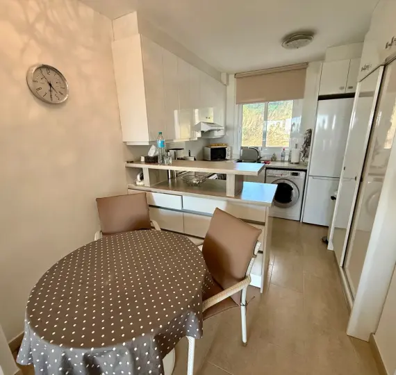 Продажа апартаментов на среднем этаже в Mijas Costa