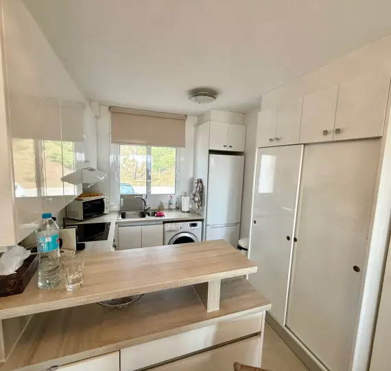 Продажа апартаментов на среднем этаже в Mijas Costa