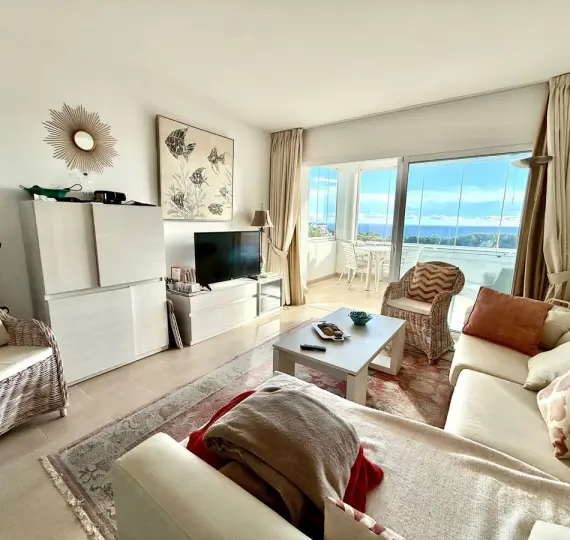 Продажа апартаментов на среднем этаже в Mijas Costa