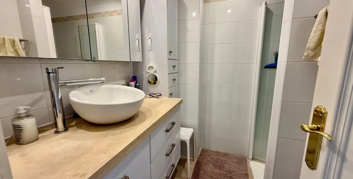 Продажа апартаментов на среднем этаже в Mijas Costa 10