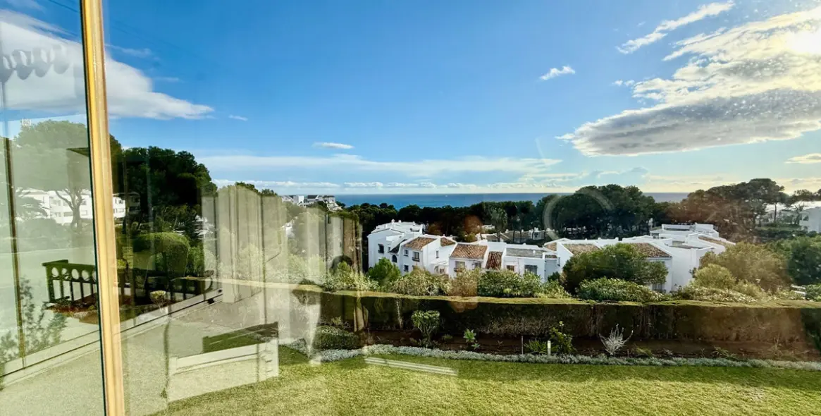 Продажа апартаментов на среднем этаже в Mijas Costa 15