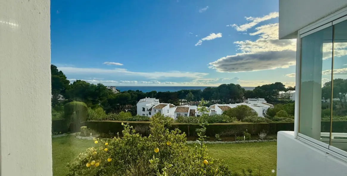 Продажа апартаментов на среднем этаже в Mijas Costa 17