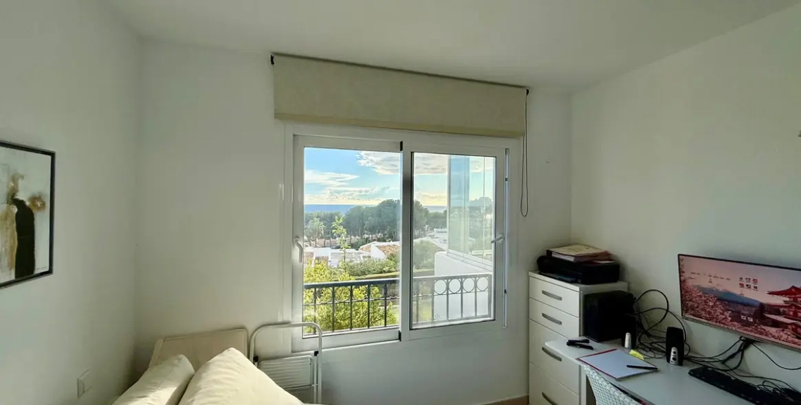 Продажа апартаментов на среднем этаже в Mijas Costa 18