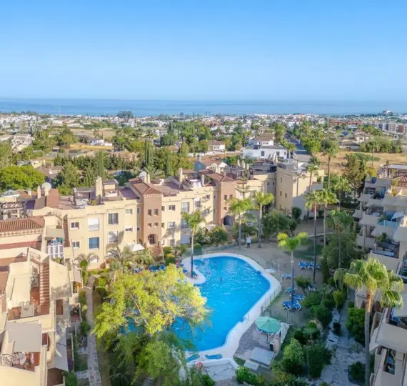 Sale of ground floor apartment in Benahavís