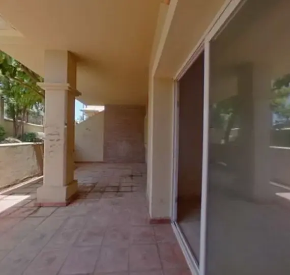 Sale of ground floor apartment in Benahavís