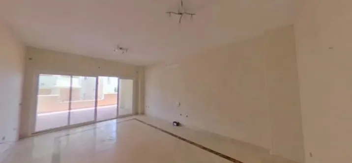 Sale of ground floor apartment in Benahavís 3