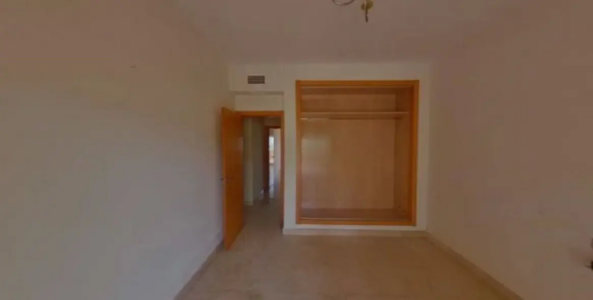 Sale of ground floor apartment in Benahavís 18