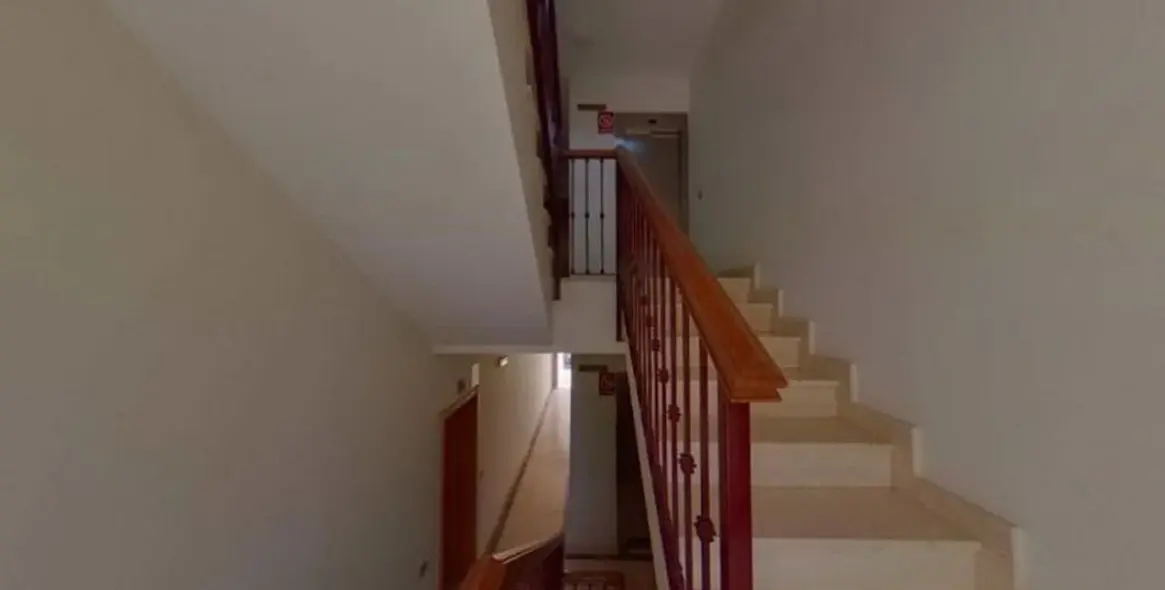 Sale of ground floor apartment in Benahavís 26