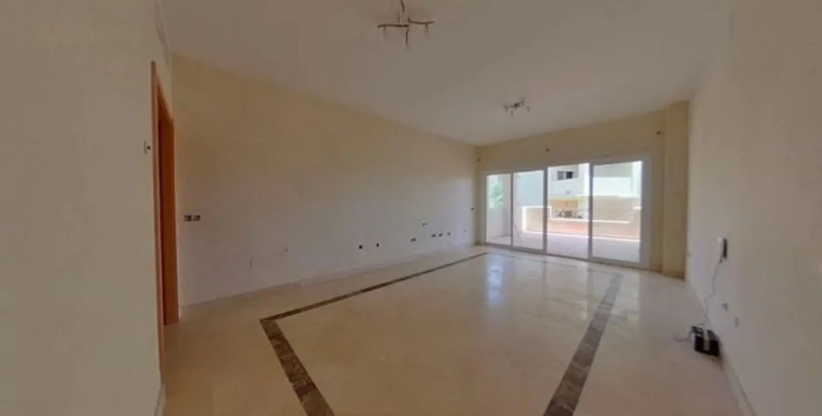 Sale of ground floor apartment in Benahavís 6