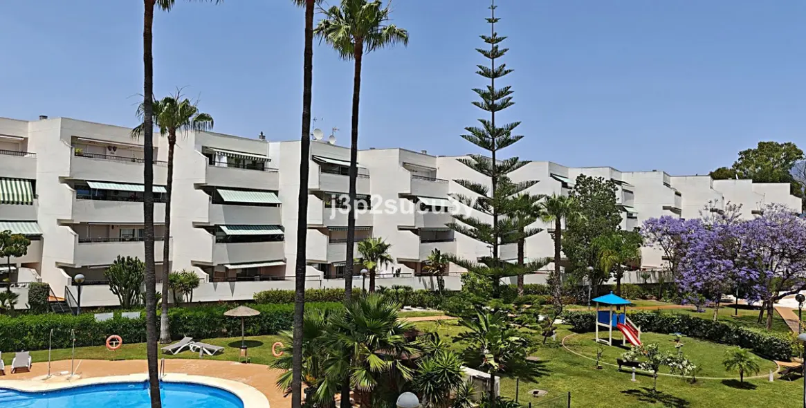 Продажа апартаментов на первом этаже в Guadalmina Baja 1