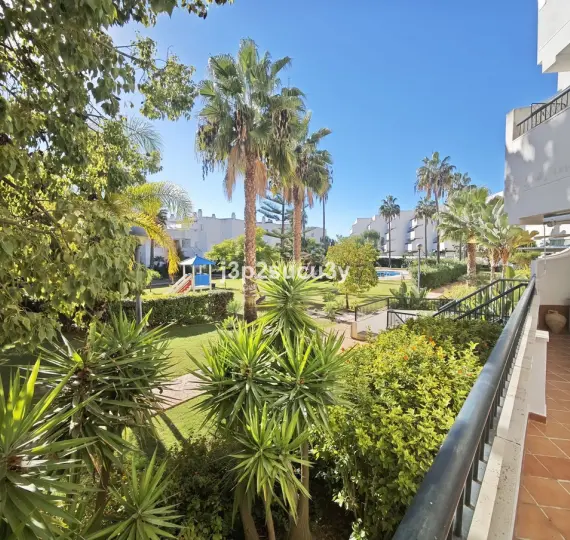 Продажа апартаментов на первом этаже в Guadalmina Baja